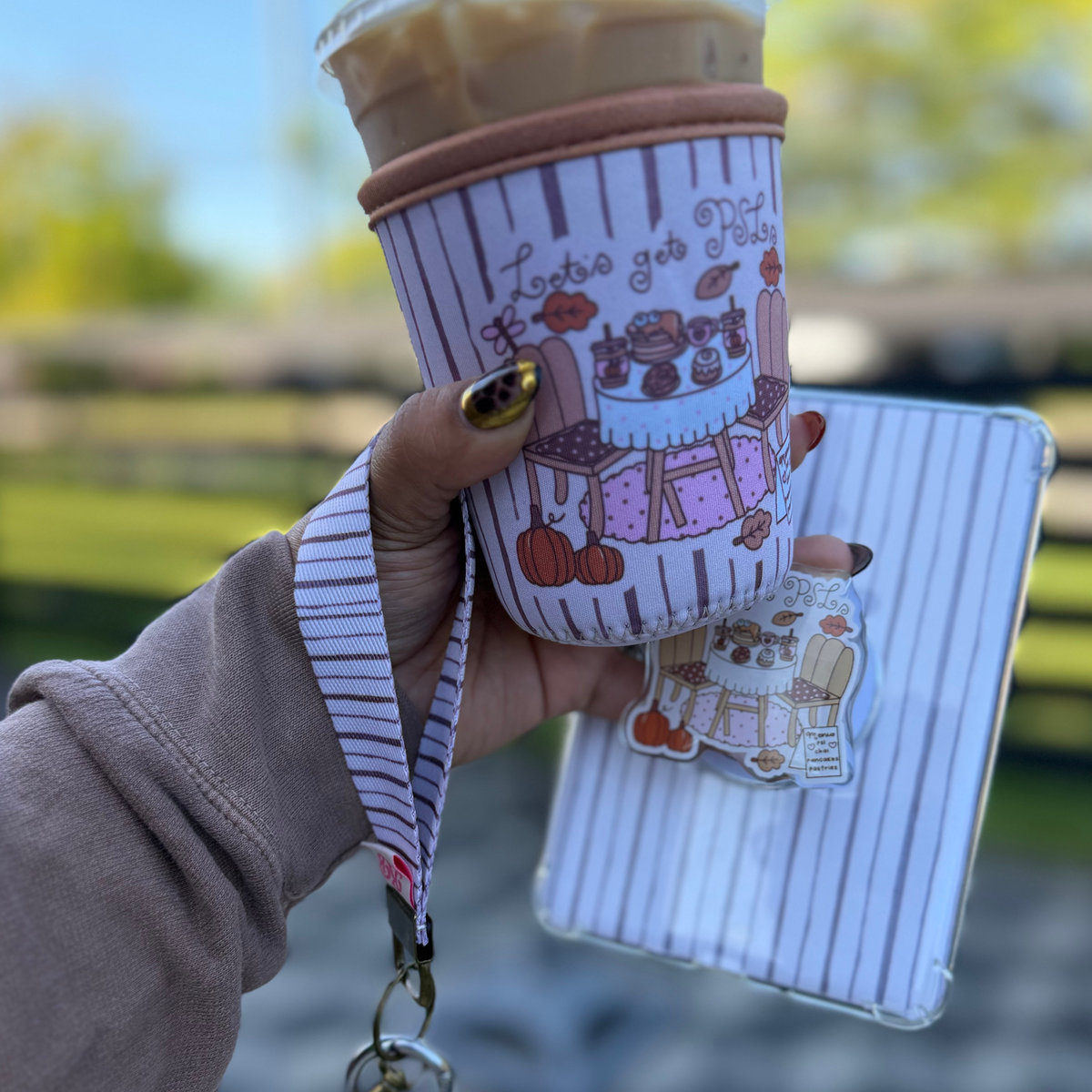 Cream Stripe Wristlet