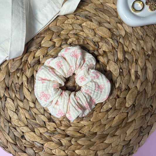 Classic Scrunchie | Pink Bows