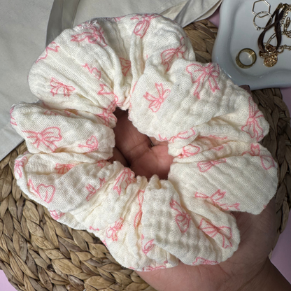 Classic Scrunchie | Pink Bows
